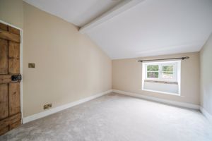 Guest bedroom- click for photo gallery